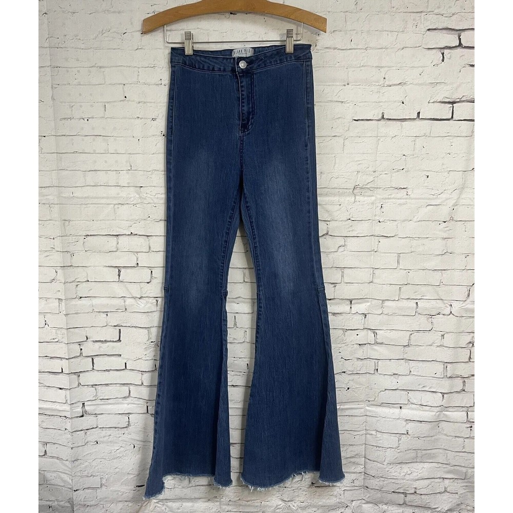 Blank Paige Size Small Flare Jeans Bell Bottom Stretch Boutique